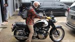 Brummm! Imam Darto dan Motor Triumph Kesayangannya