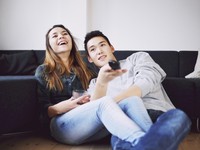 10 Tanda Jatuh Cinta yang Terbukti Ilmiah (1)