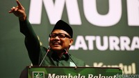 Muhaimin Iskandar memberikan pengarahan kepada kader PKB.