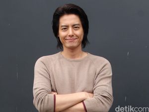 Begini Proses Roger Danuarta Mantap Jadi Mualaf