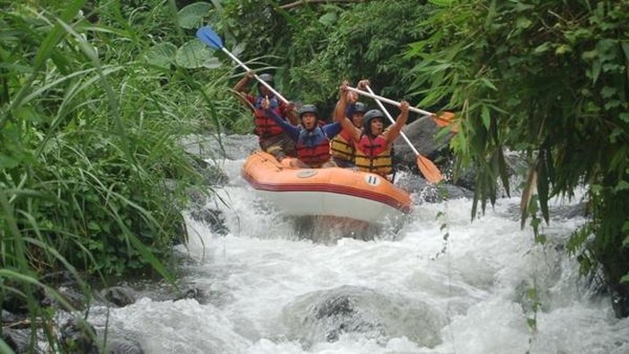 Ide Long Weekend di Banyuwangi: Arung Jeram Di Kaki Gunung Raung