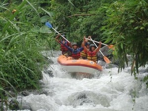 Ide Long Weekend di Banyuwangi: Arung Jeram Di Kaki Gunung Raung