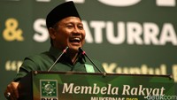 Dalam mukernas ini, kata Cak Imin, para kader diminta untuk melakukan brainstorming untuk mencari rumusan kebijakan-kebijakan strategis PKB.
