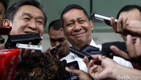 Lino sama sekali tidak berkomentar saat ditanya wartawan. Sikap diam ini juga dilakukan Lino saat datang pukul 09.20 WIB.