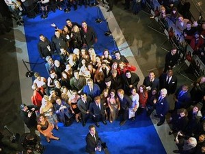 Ben Stiller Pecahkan Rekor Dunia dengan Tongsis Terpanjang