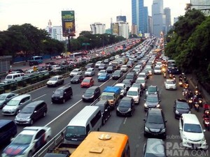 Kemacetan Jelang Long Weekend Mulai Menampakkan Diri di Tol Dalam Kota