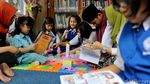 Anak-anak Bermain di RPTRA Borobudur