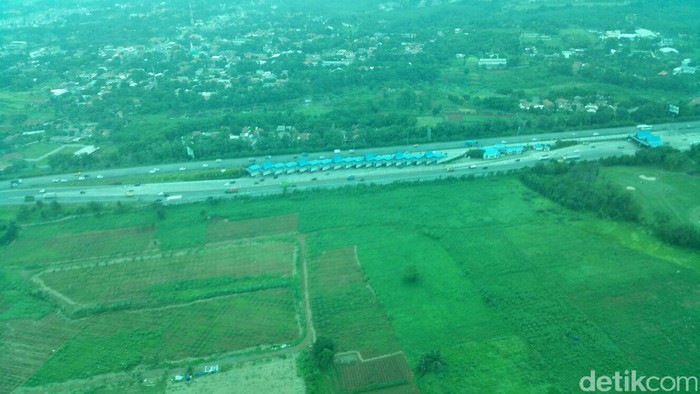Begini Penampakan Arus Lalin di Tol Cikampek dan Jagorawi dari Udara