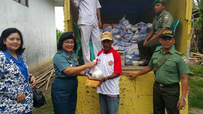 Bakti Sosial Kesehatan TNI di KRI dr Soeharso