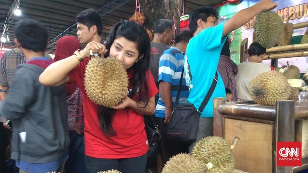 Cara Memilih Buah Durian yang Enak dan Manis