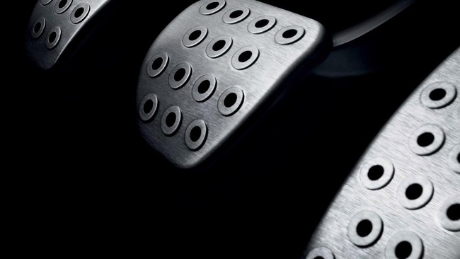Punya Mobil Matik? Ini Cara Mengendarainya Supaya Irit BBM