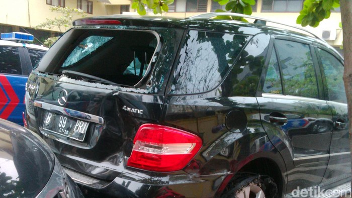 Polisi Tunggu Hasil Tes Urine Pengemudi Mercy yang Tabrak Motor di Kuningan