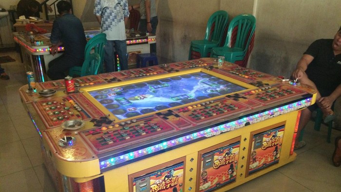 Gerebek Arena Judi, Oknum Polisi Ikut Ditangkap