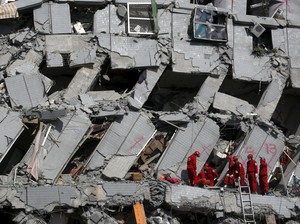 Taiwan Interogasi 3 Tersangka Terkait Robohnya Gedung 16 Lantai Saat Gempa