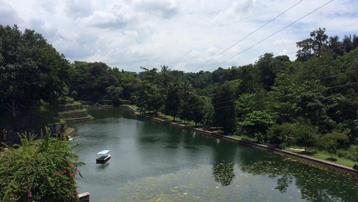 Ada Replika Danau Segara Anak di Taman Narmada Lombok
