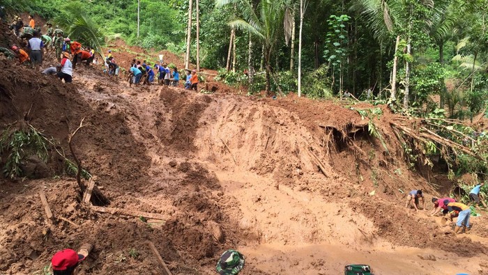 Longsor di Ponorogo Sebabkan 1 Orang Tewas