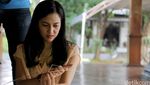 Yuk, Intip Nina Zatulini Bikin Layang-Layang!