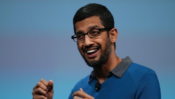 Sundar Pichai terbilang sukses memimpin Google dan menjadi wajah perusahaan, walau kini banyak tantangan menerpa. Misalnya saja Google didenda luar biasa besar oleh Uni Eropa karena dianggap menyalahgunakan popularitas sistem operasi Android. Foto: Gettyimages - Justin Sullivan