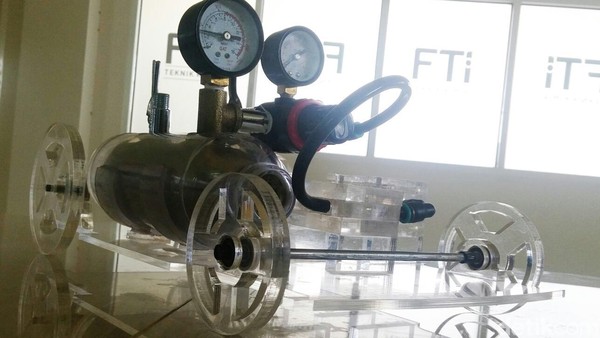 Prototipe Mobil Hidrogen Mahasiswa Makassar