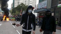 Kerusuhan yang terjadi pada Selasa (9/2) pagi ini merupakan bentrokan terburuk sejak protes pro-demokrasi pada 2014 lalu, salah satu aksi perubahan politik terbesar di Beijing selama beberapa dekade. REUTERS/Bobby Yip.