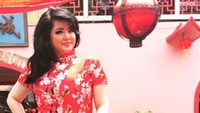 Magdalena juga turut tampil dengan cheongsam dari Dorcas Boutique. (Instagram/magdaleenz)