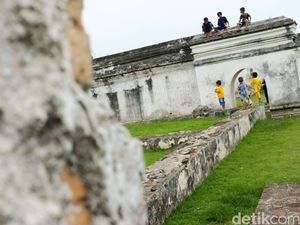 Reruntuhan Istana Keraton Kaibon Kasultanan Banten