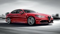 Pertama ada Alfa Romeo Giulia. Mobil bermesin Ferrari ini merupakan pesaing berat untuk mobil seperti BMW Seri 5 dan Mercy E-Class. Foto: Alfa Romeo