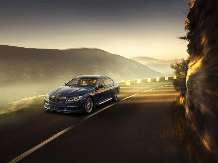 Supersaloon Alpina B7 Siap Meluncur