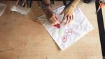 Yuk, Intip Nina Zatulini Bikin Layang-Layang!