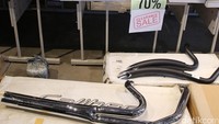 Sejumlah barang didiskon hingga 70%.