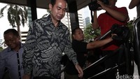 Wawan sendiri ditetapkan sebagai tersangka dalam dugaan tindak pidana pencucian uang pada 10 Januari 2014 Dia disangka melanggar Pasal 3 dan Pasal 4 Undang-undang No 8/2010 tentang TPPU. Selain itu, dia juga dijerat Pasal 3 ayat (1) dan/atau Pasal 6 ayat (1) UU NO 15/2002 tentang TPPU juncto Pasal 55 ayat (1) ke-1 KUHP.