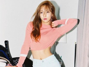 Tubuh Langsing Luna f(x) Lagi-lagi Curi Perhatian