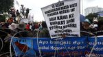 Ribuan Guru Honorer Tuntut Jadi PNS