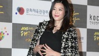 Ia menikah dengan Choi Joon Hyuk pada 2012 dan dikaruniai dua orang putra. Foto: Herald Pop