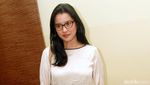 Gaya Etnik Marcella Zalianty Bercelana Lurik