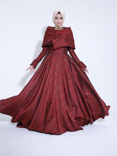 Bella Almira, Bisnis Sendiri Hingga Dapat Tawaran Film Pasca Hijab Hunt