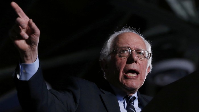 Democratic U.S. presidential candidate Bernie Sanders speaks after winning at his 2016 New Hampshire presidential primary night rally in Concord, New Hampshire February 9, 2016.     REUTERS/Shannon Stapleton