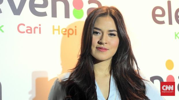 Kebahagiaan Sutopo Video Call dengan Raisa Andriana