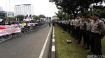 Ribuan Guru Honorer Tuntut Jadi PNS
