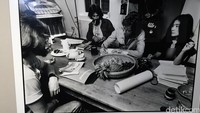 John Lennon ditemani istrinya Yoko Ono saat proses menulis lagu fenomenal ‘Imagine.’