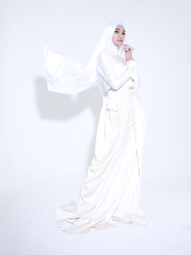 Bella Almira, Bisnis Sendiri Hingga Dapat Tawaran Film Pasca Hijab Hunt