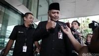 Kasus Pak Novel, KPK dukung Presiden. Diselesaikan tanpa embel-embel, kata Ketua KPK Agus Rahardjo ketika ditemui di kantornya, Jl Rasuna Said, Jaksel, Rabu (10/2/2016).