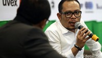 Seminar ini mengangkat tema Tingkatkan Budaya K3 untuk Mendorong Produktivitas dan Daya Saing di Pasar Internasional