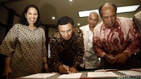Kerja sama ini dilakukan antara PT Pos Indonesia (Persero) dengan PT Jasa Asuransi Indonesia (Jasindo), PT Asuransi Jiwasraya, PT Bank Negara Indonesia Tbk (BNI), PT Bhanda Ghara Reksa, PT Garuda Indonesia Tbk, PT Industri Telekomunikasi Indonesia (INTI), PT Kereta Api Indonesia, PT LEN, PT Sarinah, dan PT Varuna Tirta Prakasya.
