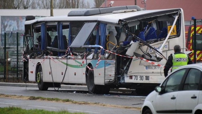 Bus Sekolah Tabrakan dengan Truk di Prancis, 6 Anak Tewas