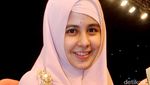Manis Berhijab Syari ala Risty Tagor