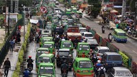 Kota di Indonesia terakhir yang disurvei Inrix adalah Bogor. Bogor menjadi kota termacet kelima di Indonesia dan ke-821 di dunia. jumlah total waktu yang terbuang dalam kemacetan selama periode jam sibuk di Bogor mencapai 7 jam. (Al Fanny Panestika/detikcom)