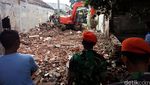 Rumah Tempat Jatuhnya Pesawat TNI Diratakan