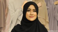 Pipik saat ditemui di Hotel Dharmawangsa, Kebayoran Baru, Jakarta Selatan, Rabu (10/2/2016). Pool/Ismail/detikFoto.
