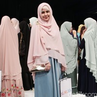 Risty Tagor SiSeSa Syari for Urban at Dharmawangsa hotel. Jakarta. [Foto: Mohammad Abduh/Wolipop]